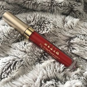 Stila stay all day Liquid Lipstick in tesoro